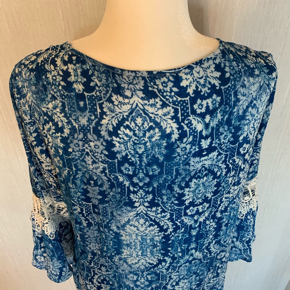 ZAC & RACHAEL bell sleeve lace top size M - Picture 15 of 15